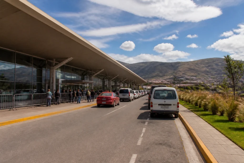 Exterior approach at Alejandro Velasco Astete Airport in Cusco