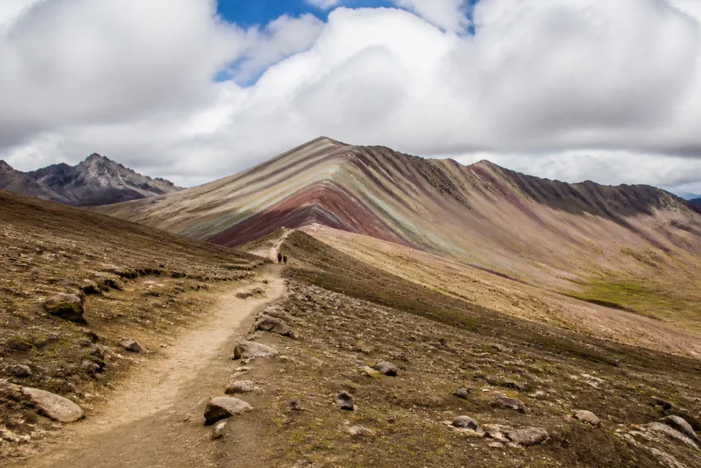 Hiking trail on the Cusipata approach to Vinicunca